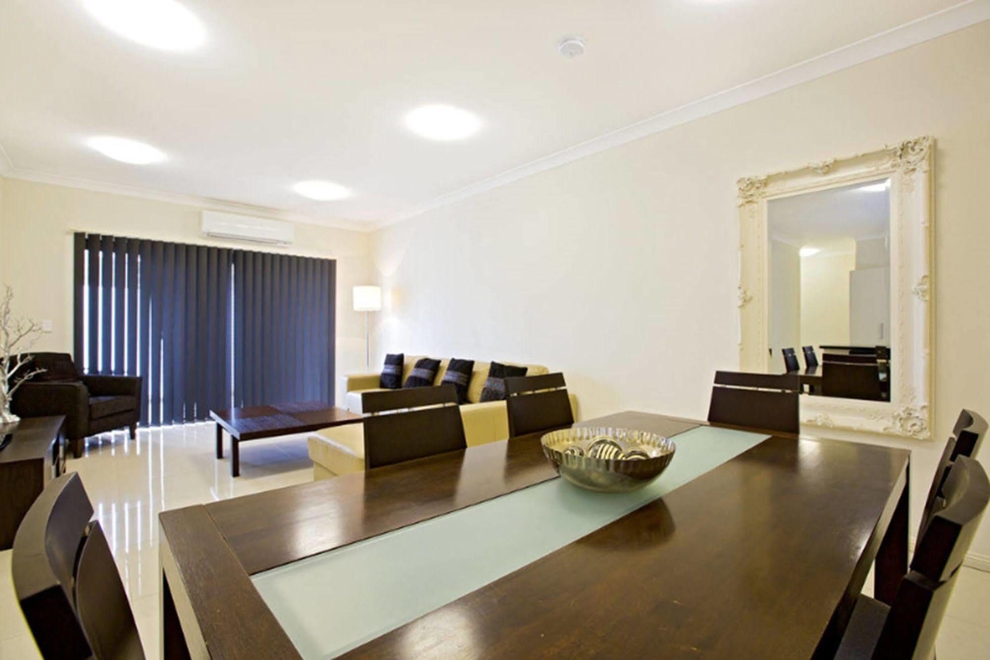 Astina Serviced Apartments - Central Penrith Luaran gambar