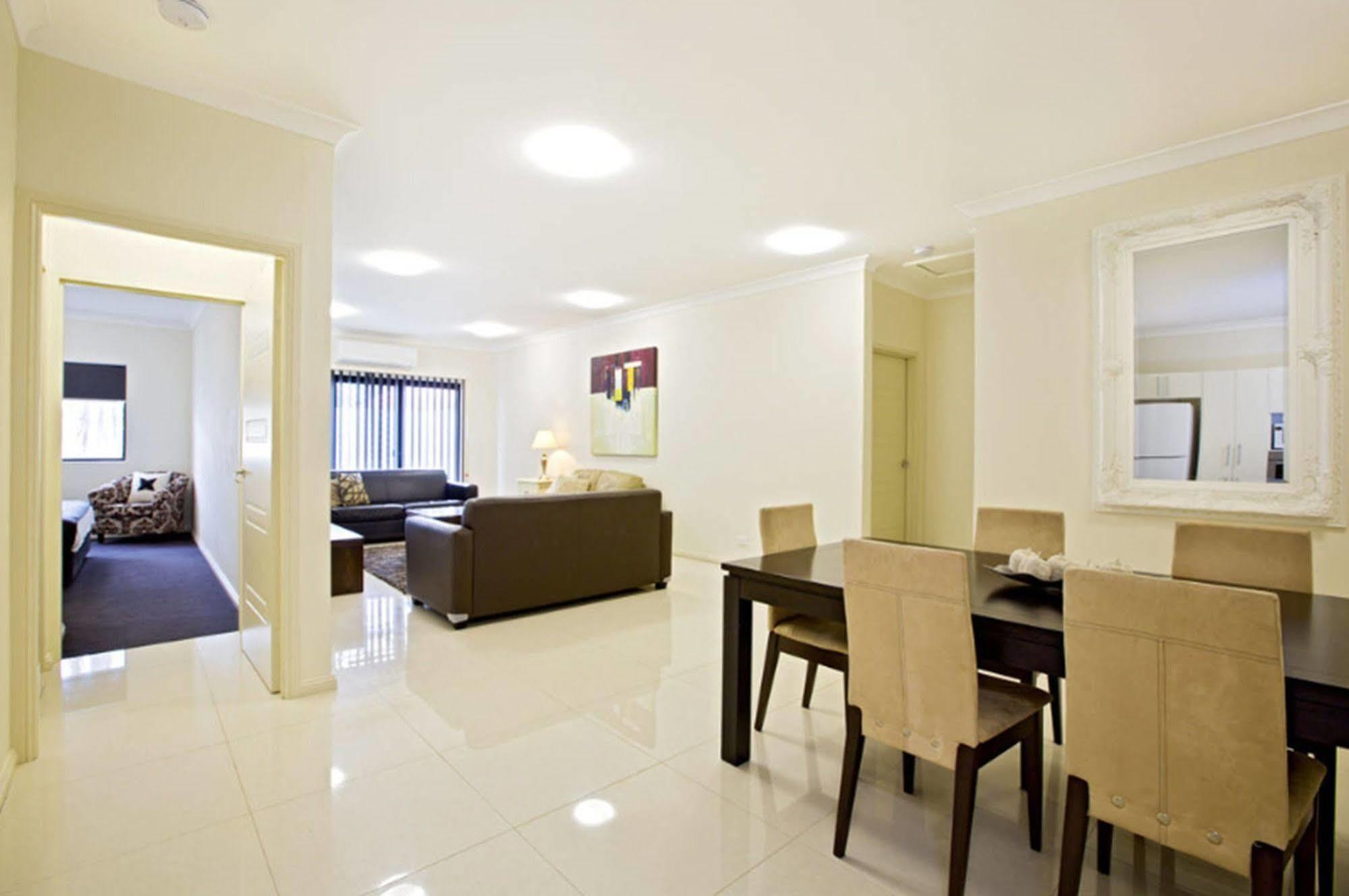 Astina Serviced Apartments - Central Penrith Luaran gambar
